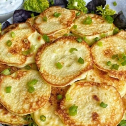 А вот рецепт вкусных кабачков в кляре и остром соусе!