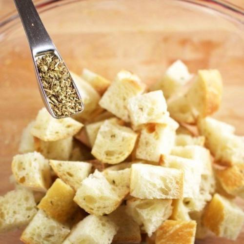 5 секретов, чтобы приготовить салат Цезарь нереально вкусно. 04