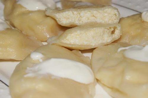 Вареники с творогом ( тесто на минералке).