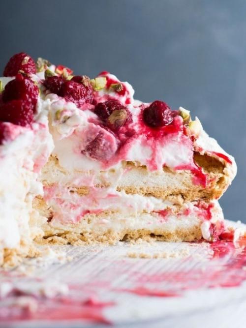 Павлова с малиной. 01