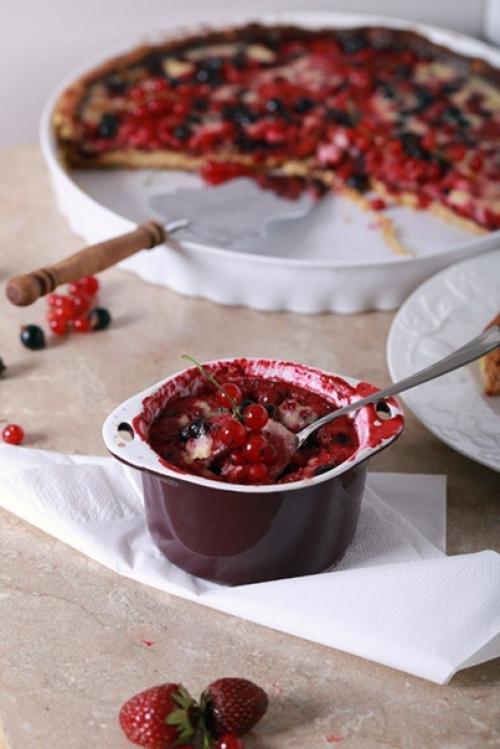 Тарт со смородиной и клубникой. 01