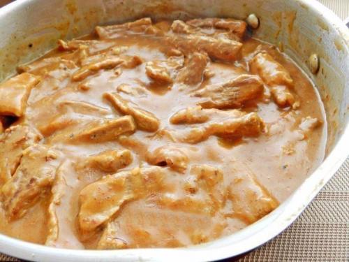 Мясо тушеное со сметанкой. 06