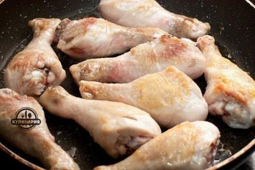 Курица запеченная с овощами.