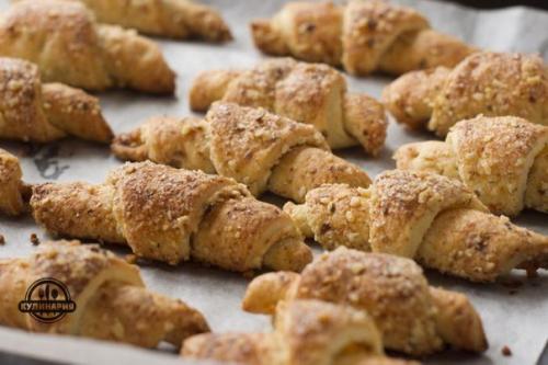 Рогалики с творогом и орехами. 06