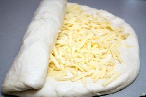 Сырный хлеб.  Ингредиенты: 04