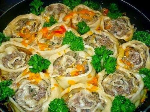 Ленивые пельмени.  Вкусно, красиво и готовится проще простого? 

