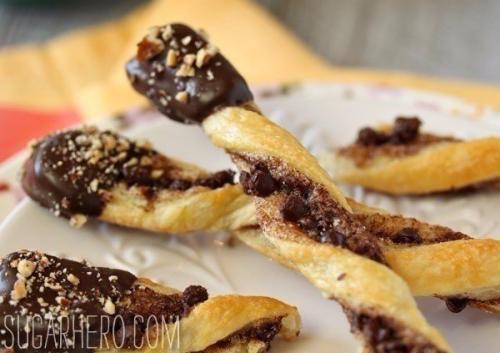 Коричные палочки из слоеного теста в шоколаде. 01