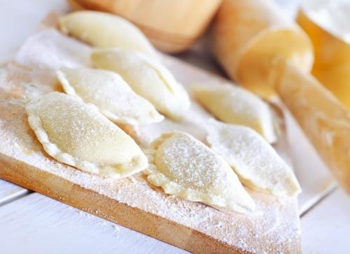 Постные вареники - тесто.