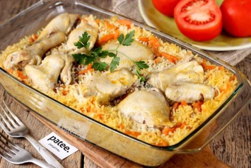 Курица с рисом в духовке.