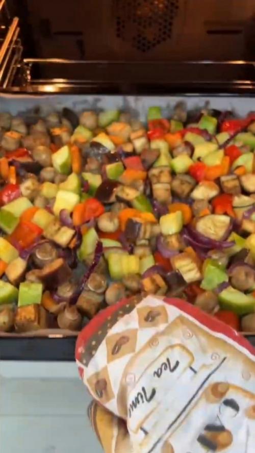 Запечённые овощи в маринаде - лучшее дополнение к любому основному блюду - полезное, вкусное и очень простое! 01