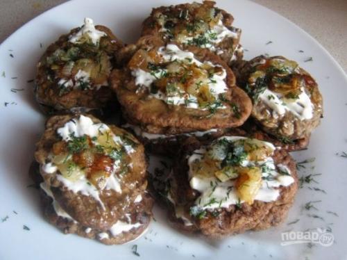 Печеночные котлеты с луком.