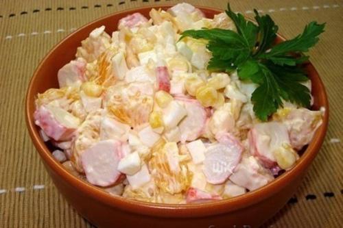 Салат по-королевски. Вкусный, необычный, но очень простой.