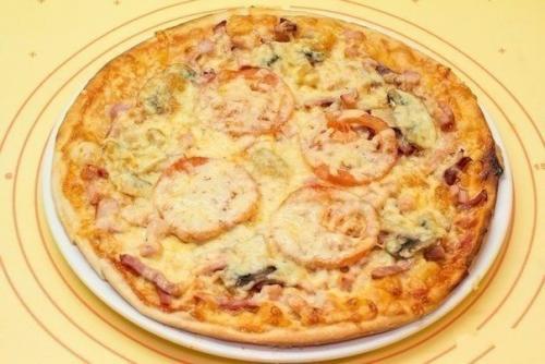 Пицца.  Ли у вас коронное блюдо есть?