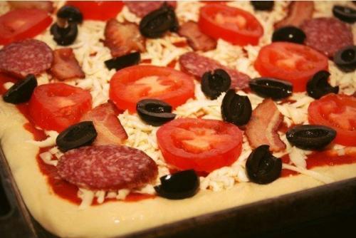 Мясная пицца.  Ингредиенты: 04