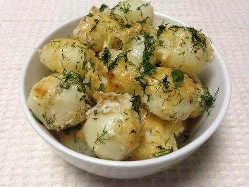 Картофель под сметанным соусом.