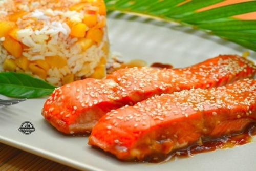 Лосось с мёдом и горчицей.