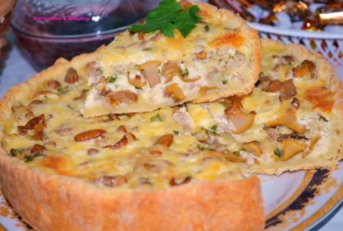 Открытый пирог с лисичками.