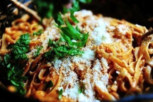 Феттучини в томатно - сливочном соусе. 05