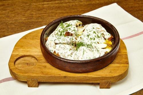 Цыплёнок по-грузински.  Ингредиенты: