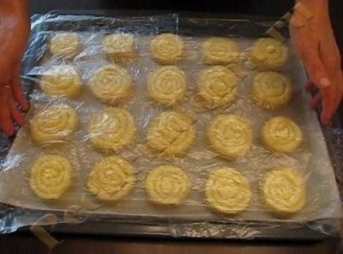 Творожные завитушки в сметанной заливке. 03 Творожные завитушки в сметанной заливке. 03