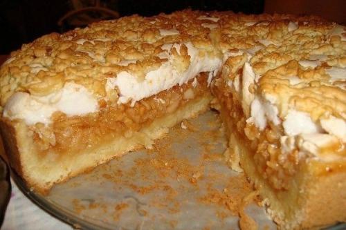 Сливочно - яблочный пирог с суфле.