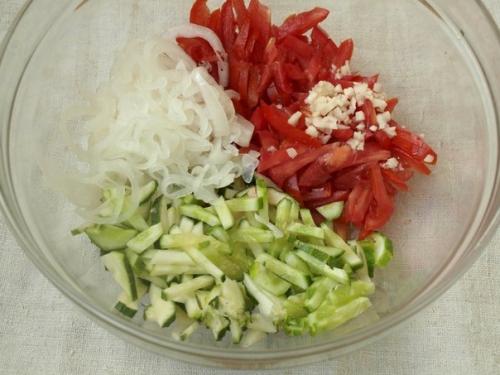 Салат Бахор.   Предлагаю вам рецепт вкусного, освежающего салата Бахор из узбекской кухни. 04