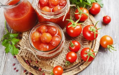 Маленькие маринованные помидоры. Маленькие маринованные помидоры.