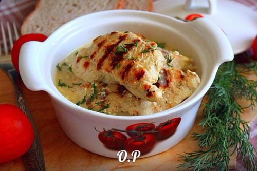 Филе индейки в сметанно - горчичном соусе.

