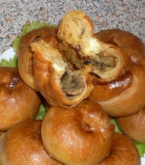 Бабушкины слоистые пирожки. 07