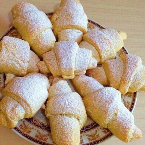 Рогалики.  Очень вкусные, мягкие, рассыпчатые рогалики, просто тают во рту. 06