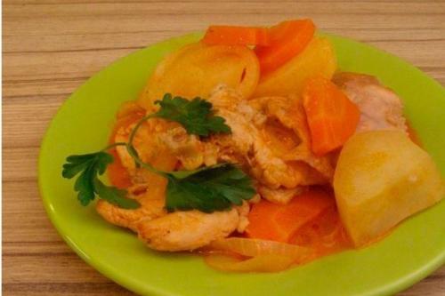 Жаркое из кролика с картошкой.