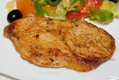 Стейк из грудки индейки в духовке.