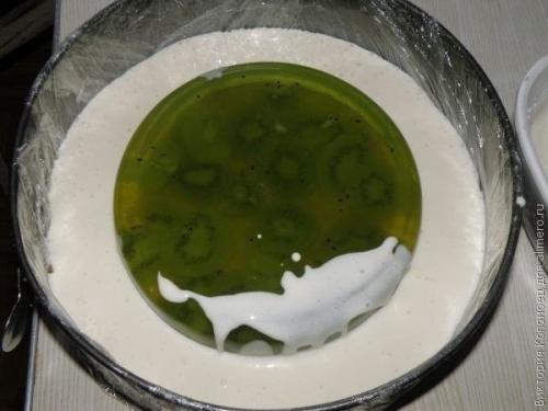 Желейный тортик из киви и сметаны без выпечки. 06 Желейный тортик из киви и сметаны без выпечки. 06