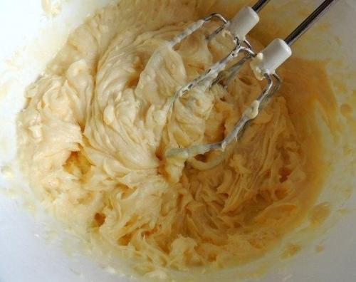 Торт банановый.   Ингредиенты рецепта на 12 человек: 02