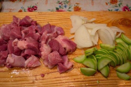 Пирог с курицей и кабачком. 04