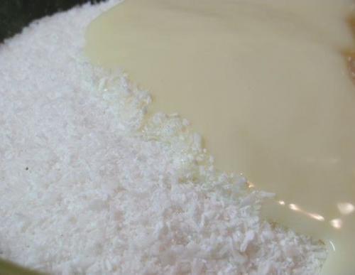 Кокосовые конфеты.  Ингредиенты: 01