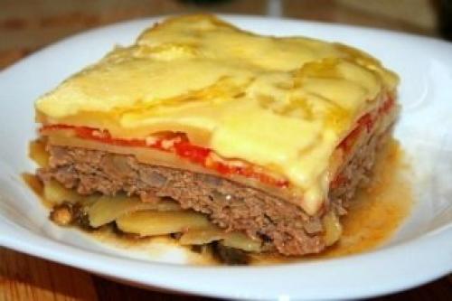 Картофельная запеканка с фаршем.

