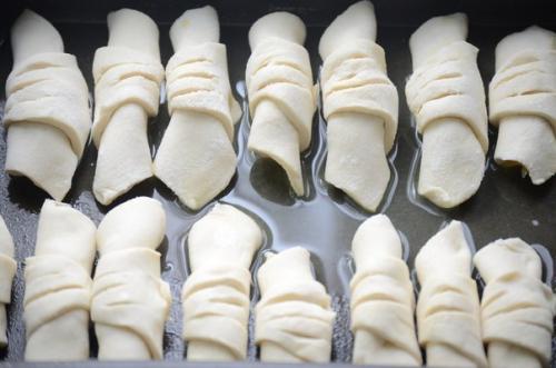 Слойки с мандаринами в карамельном сиропе. 05