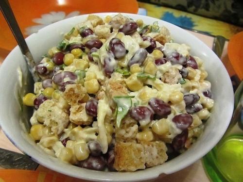 Замечательный салат.  Ну очень вкусно!