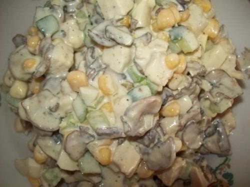 Лучшие салаты со свежими огурчикам: топ - 10 рецептов? 07