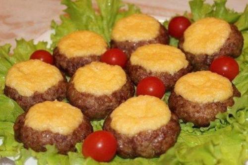 Мясные Ватрушки.  Ингредиенты: