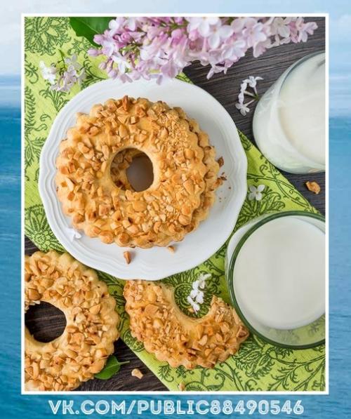 Банановый чизкейк - запеканка без основы с творогом.