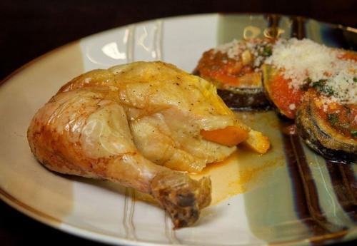 Курица, запеченная с апельсинами.