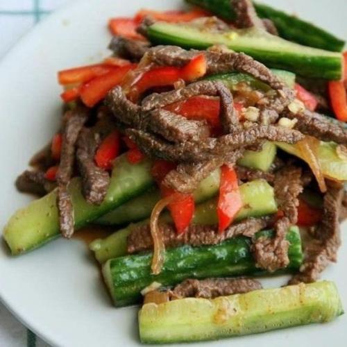 Лучшие салаты со свежими огурчикам: топ - 10 рецептов? 06