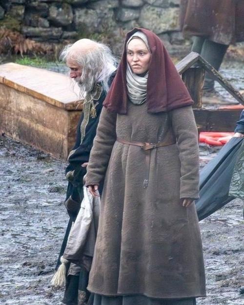 Лили - Роуз депп совершила поразительное перевоплощение для своей новой роли в фильме Вервольф! 02