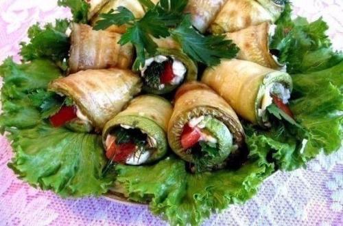 Рулетики из кабачков.