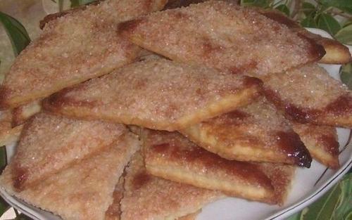 Простое в приготовлении и очень вкусное, хрустящее печенье. Простое в приготовлении и очень вкусное, хрустящее печенье.