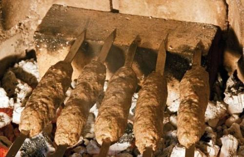 Люля-кебаб из говядины на шампурах. 06