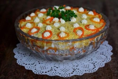 Вкусный слоеный салат Бунито.