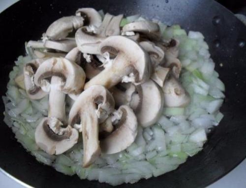 Оригинальная и простая закуска - картофельные палочки с грибами. 01